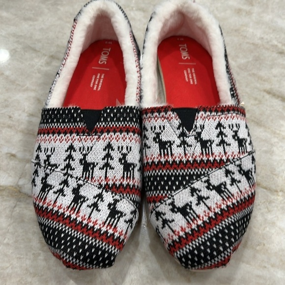 NEW TOMS Alpargata Slippers | Fair Isle Reindeer Print | Faux Fur Lined | Size 9 - Picture 1 of 11